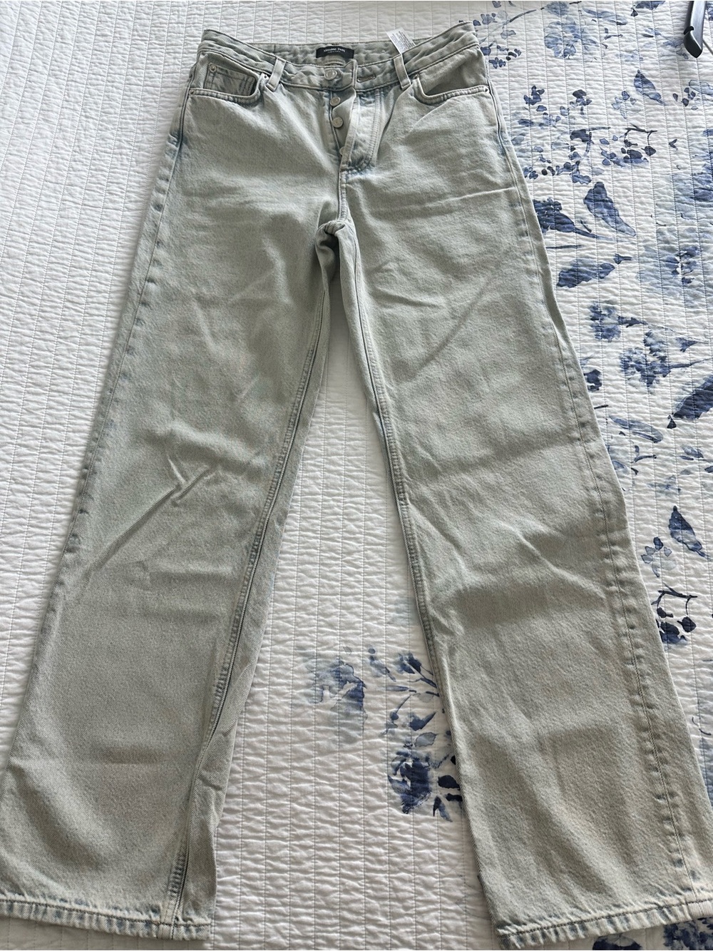 Massimo Dutti Straight Leg Jeans in Light Wash Size 2